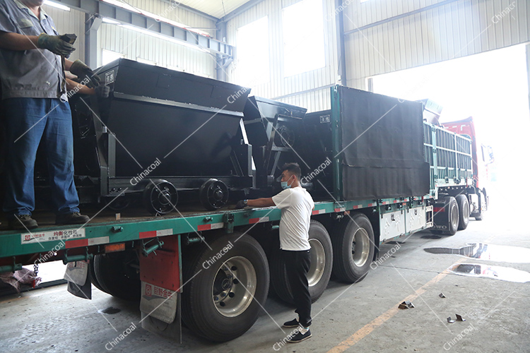 A Batch Of Bucket-Tipping Car From China Coal Group Sent To Changzhi, Shanxi Province A Batch Of Bucket-Tipping Car From China Coal Group Sent To Changzhi, Shanxi Province
