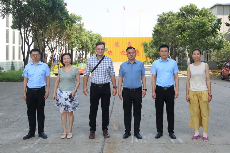 Poland Merchants Purchased A Variety Of Construction Machinery From China Coal Group Poland Merchants Purchased A Variety Of Construction Machinery From China Coal Group